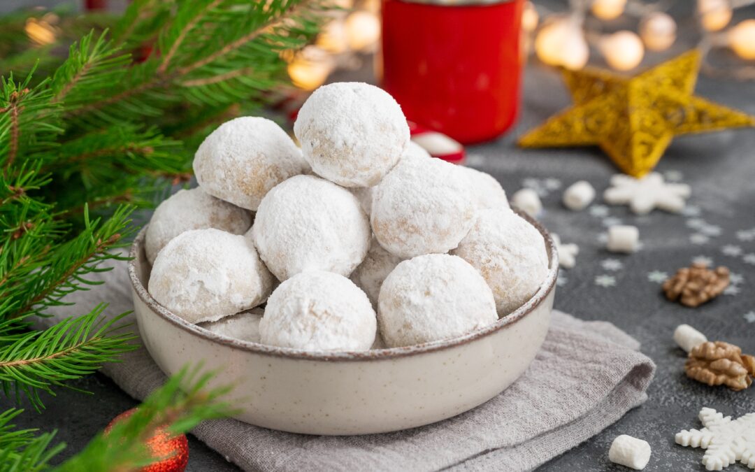 Classic Christmas Snowballs